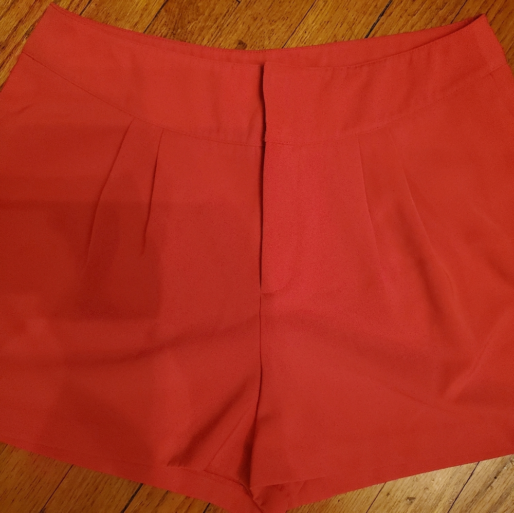 Jennifer Lopez Women Size 12 Solid Pleated Front High Rise Shorts Dark Salmon